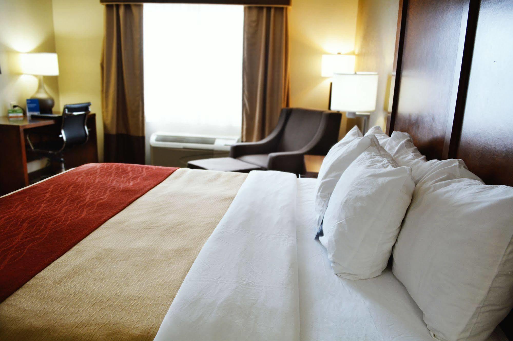 Comfort Inn & Suites Covington - Mandeville Dış mekan fotoğraf